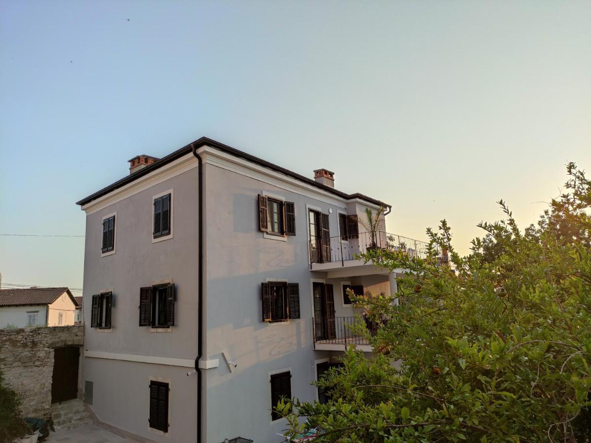 Apartvilla Castropola Kültér fotó