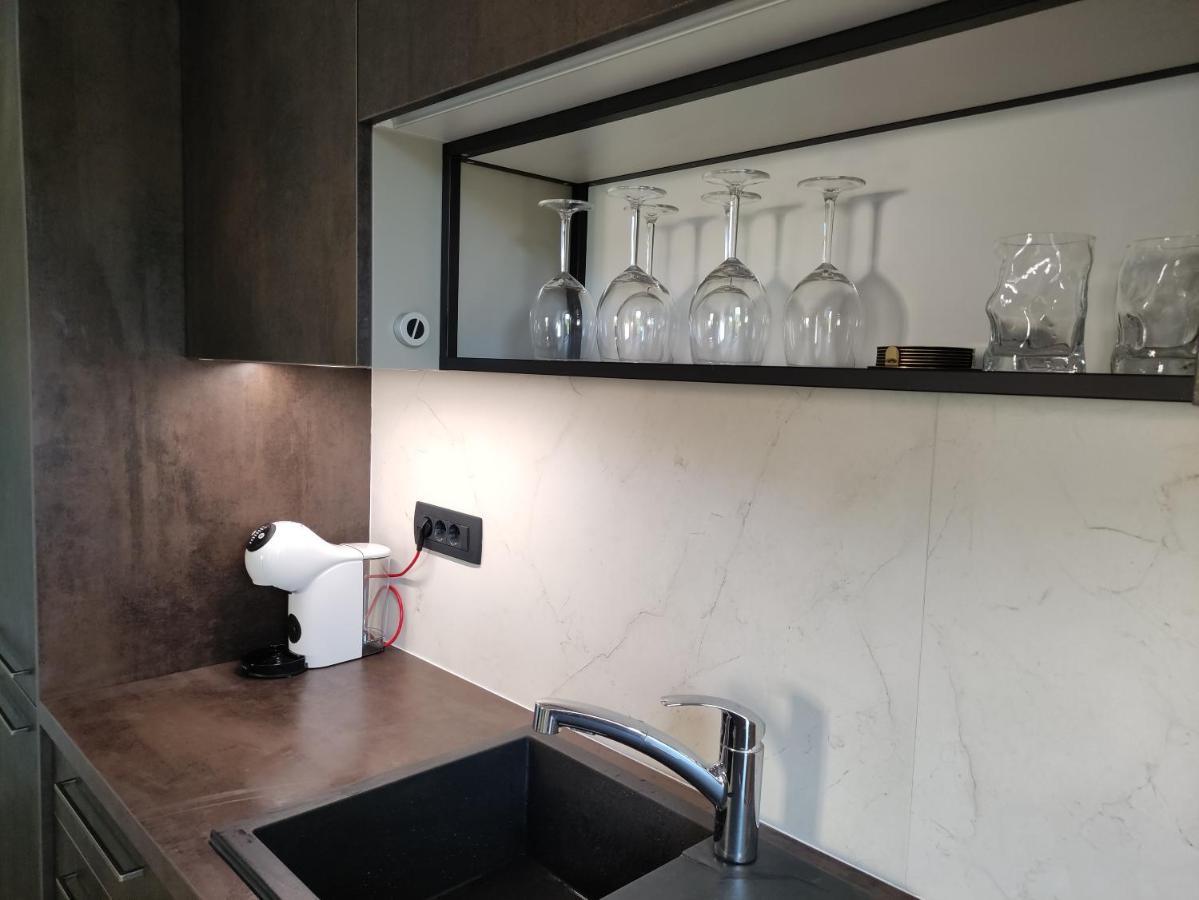Apartvilla Castropola Kültér fotó