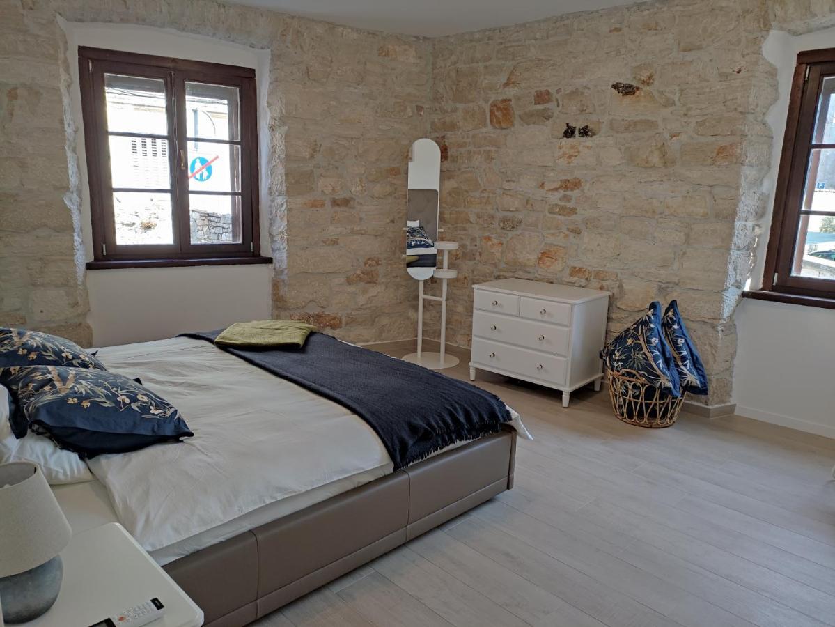 Apartvilla Castropola Kültér fotó
