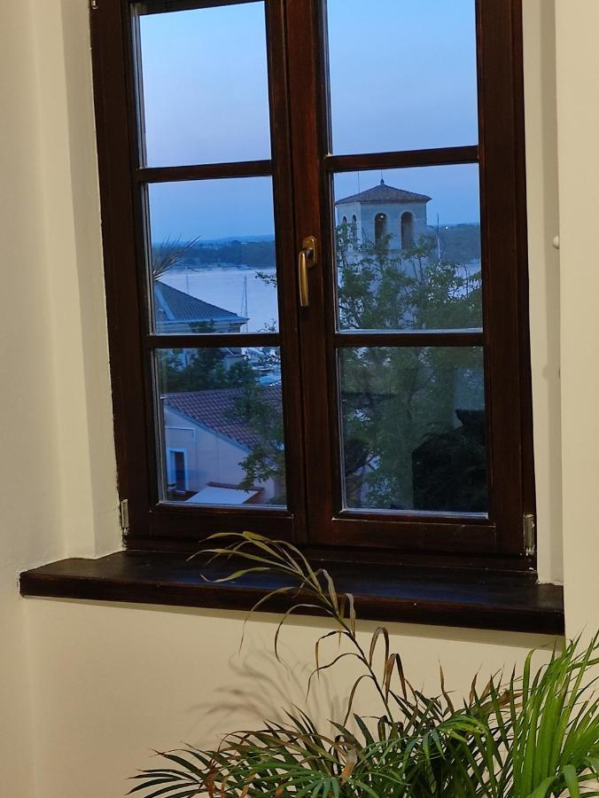 Apartvilla Castropola Kültér fotó