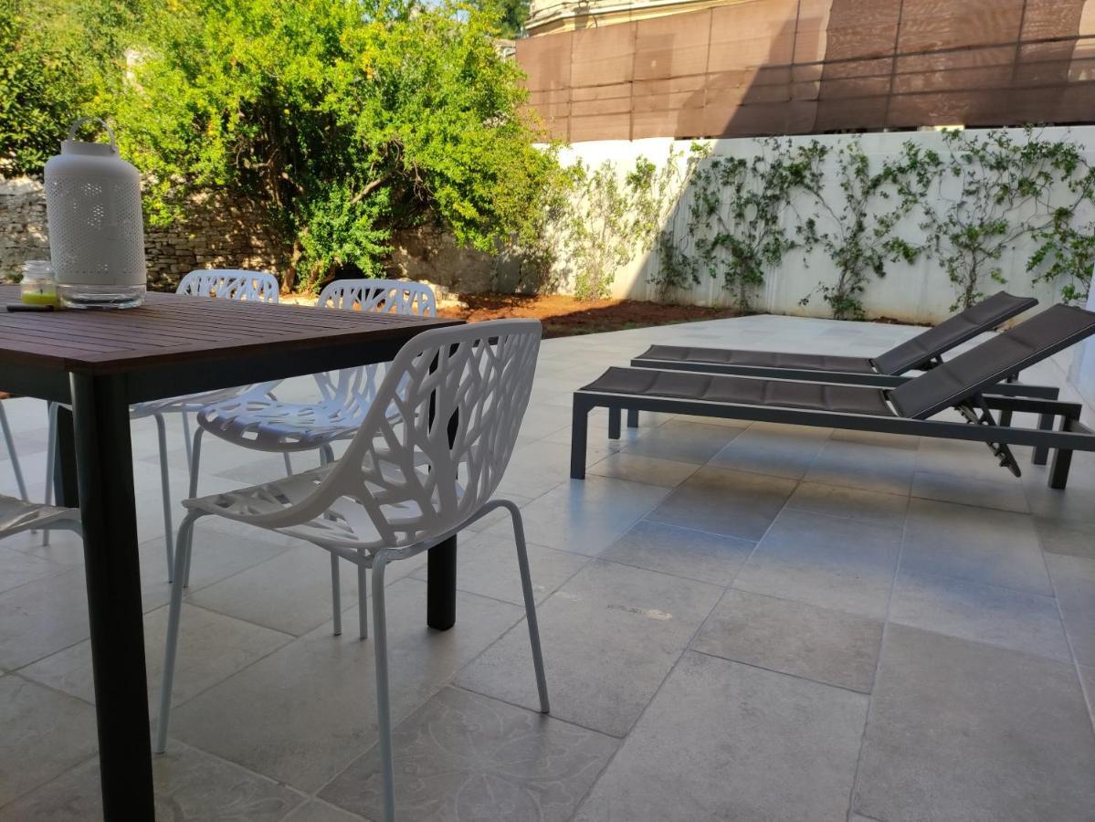 Apartvilla Castropola Kültér fotó