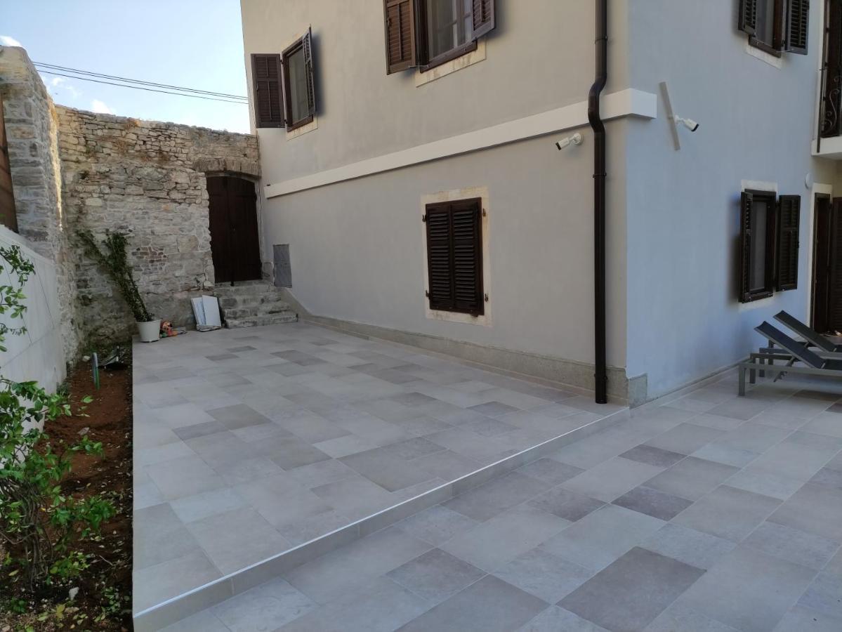 Apartvilla Castropola Kültér fotó