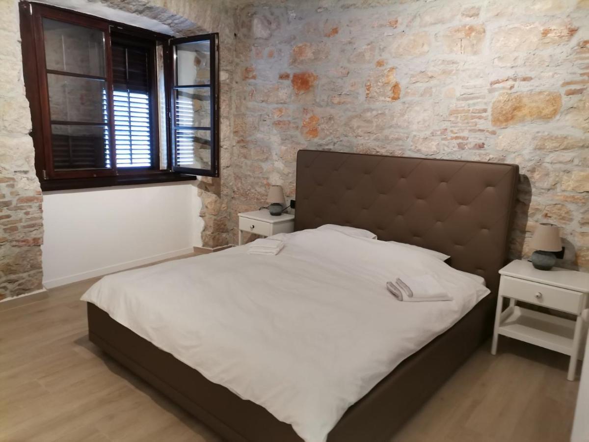 Apartvilla Castropola Kültér fotó